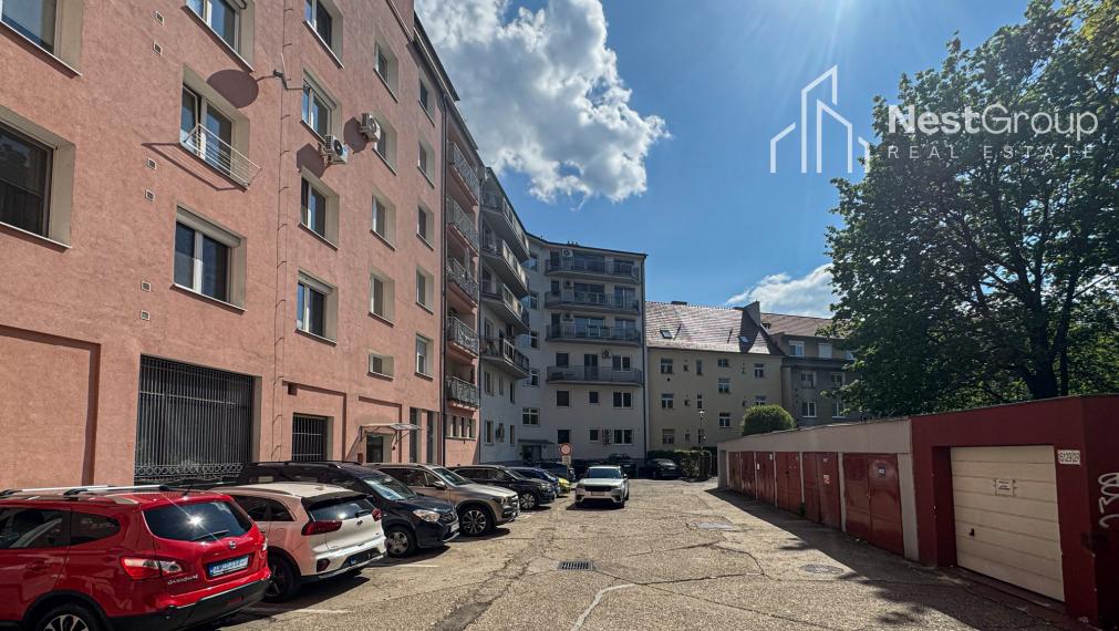 TOP INVESTÍCIA, TOP ADRESA, BÝVAJTE PRIAMO V CENTRE DIANIA