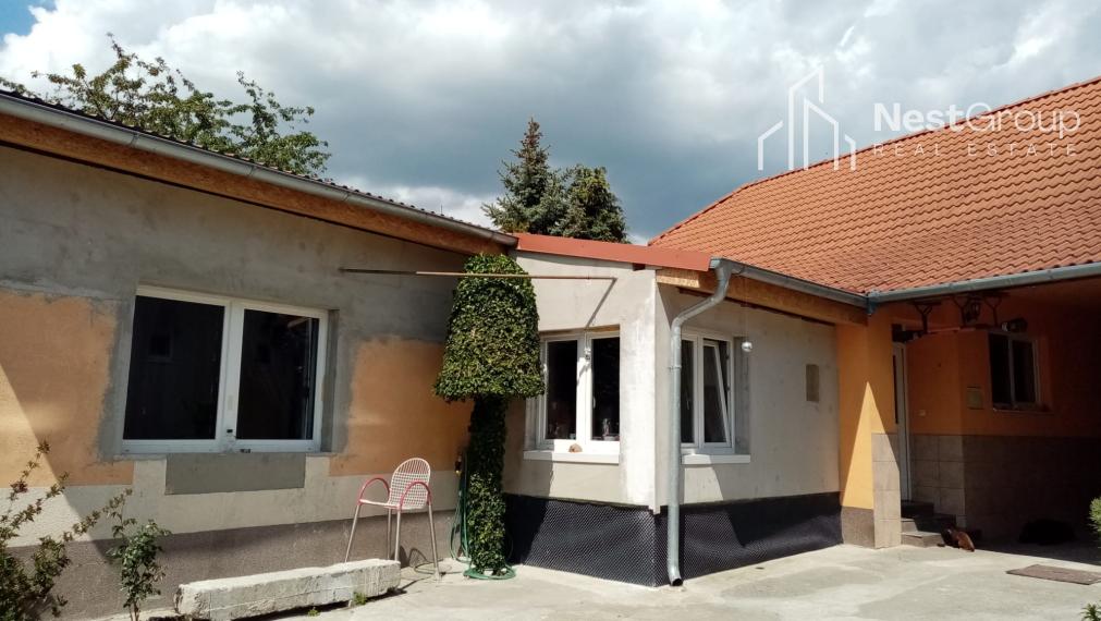 ZNÍŽENÁ CENA staršieho RD s veľkou záhradou v obci Čáry