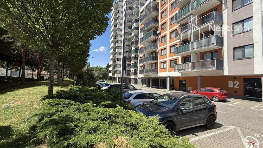 PRENÁJOM 3-izbový byt s loggiou, Jégého ulica, Bratislava