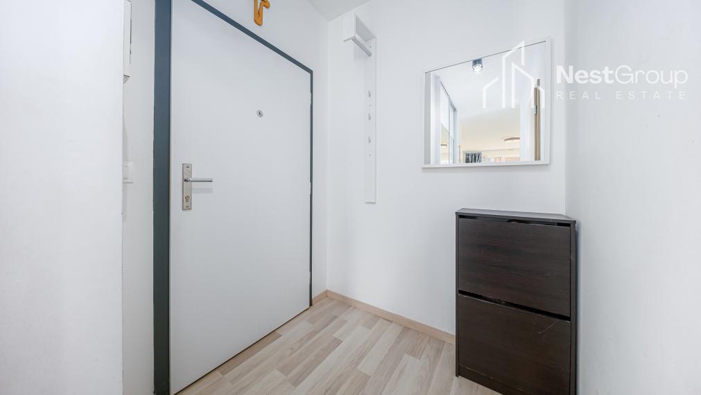 VEĽKÝ SLNEČNÝ 1-IZBOVÝ BYT 36 m2 S VEĽKOU LOGGIOU, SLNEČNICE