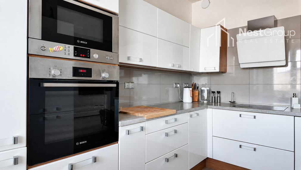 Exkluzívne Predaj 3 izbový byt s balkónom a loggiou v Senci