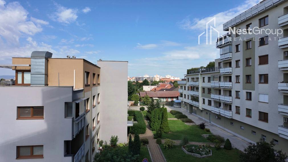 Exkluzívne Predaj 3 izbový byt s balkónom a loggiou v Senci