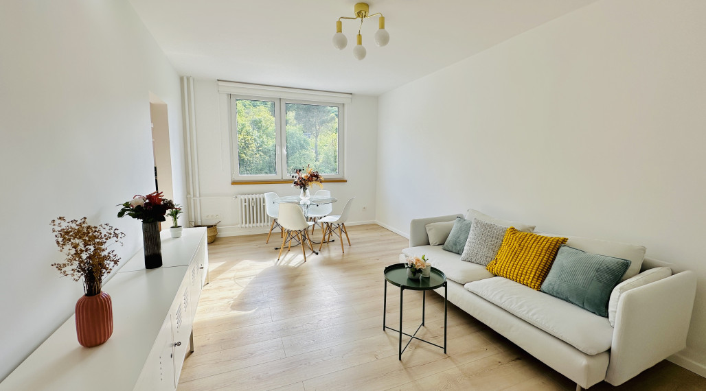 PRENAJATÉ 2-izbový byt na Hanulovej ul., Dúbravka