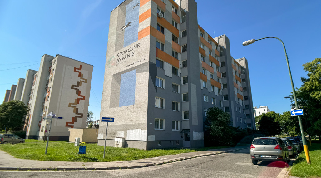 PREDANÉ 3-izbový byt, pôvodný stav ul. Toryská