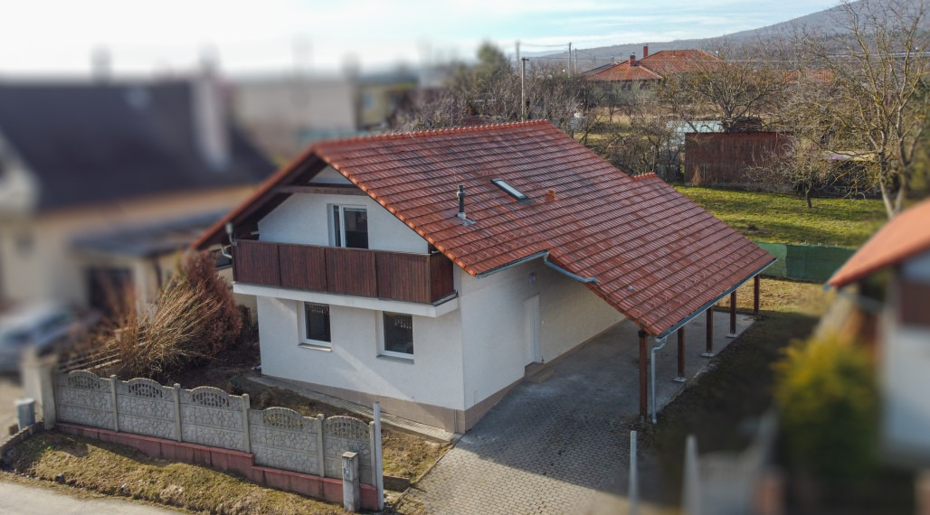 PREDANÉ KOMFORTNÉ BÝVANIE, VEĽKÝ 4-IZBOVÝ RD 140 m2