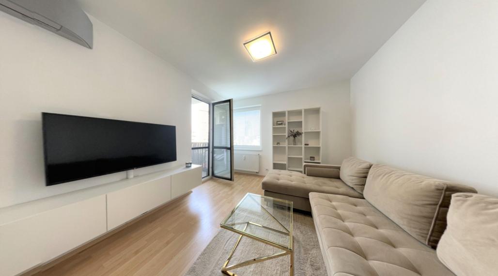 PRENAJATÉ 2-izbový klimatizovaný byt na Jégého ul., BA-Ružinov