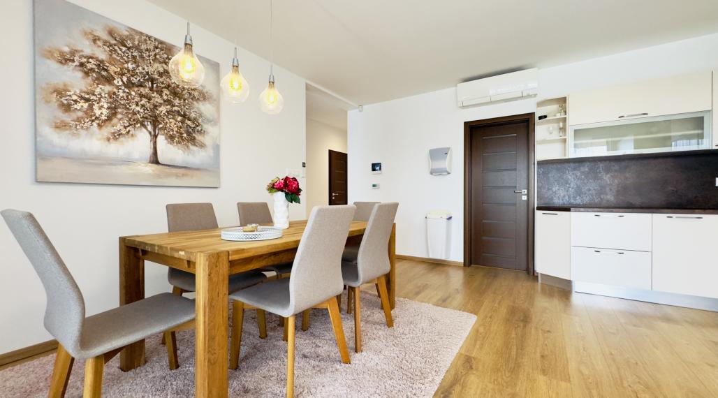 PREDAJ moderný 4i rodinný dom s vyhrievaným bazénom pri Piešťanoch