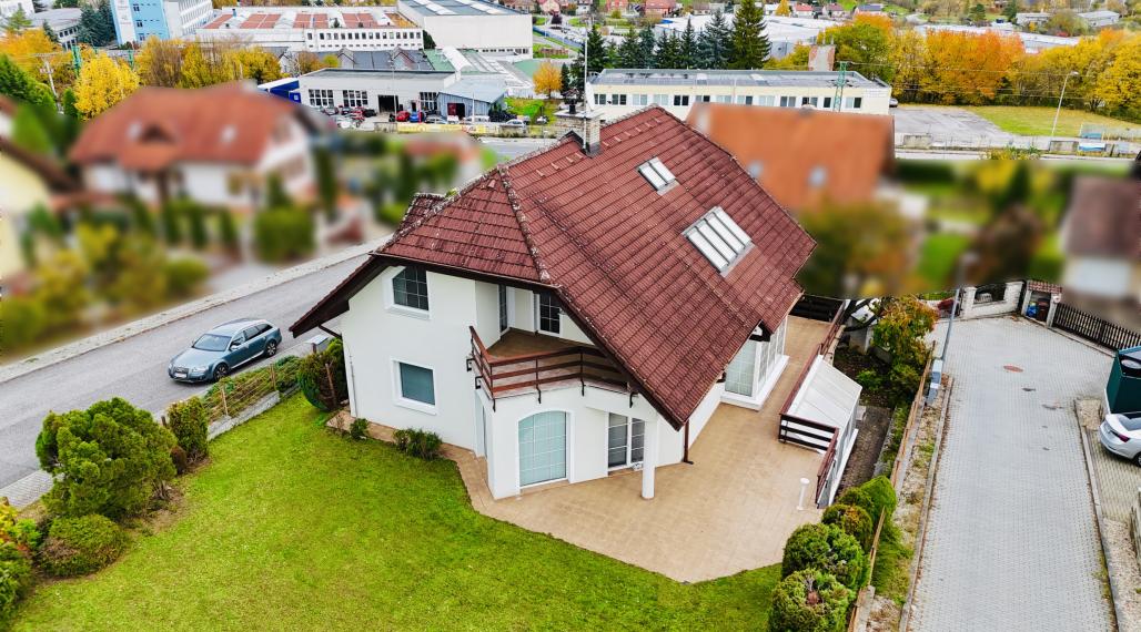 Predaj 6-izbového rodinného domu s wellnessom v Starej Turej