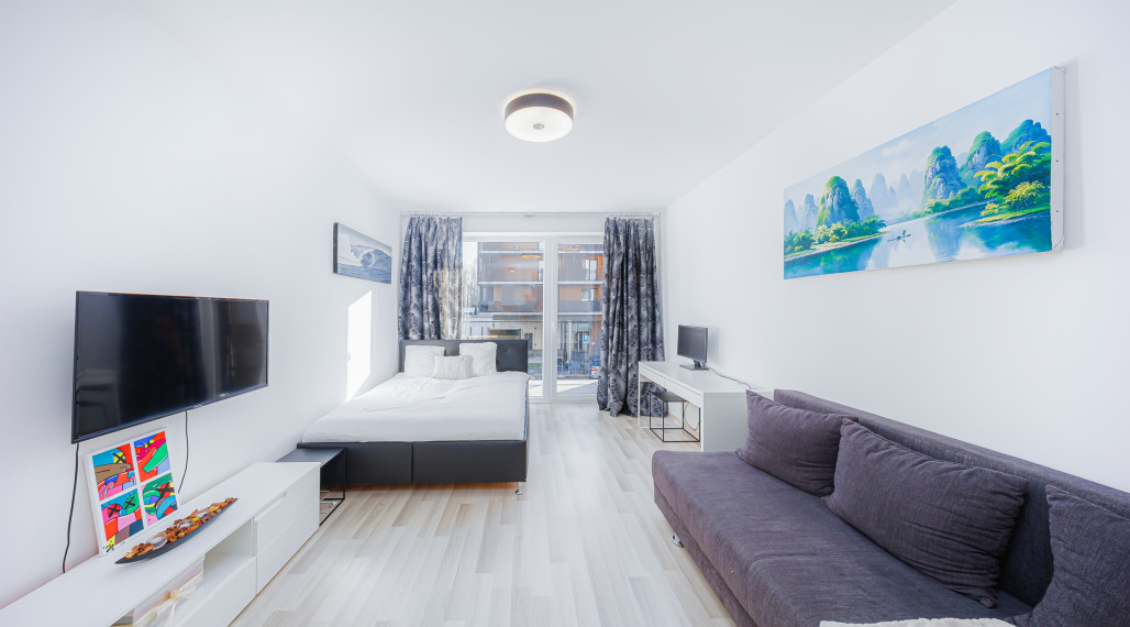 VEĽKÝ A SLNEČNÝ 1-IZBOVÝ BYT 36 m2 S  BALKÓNOM, SLNEČNICE