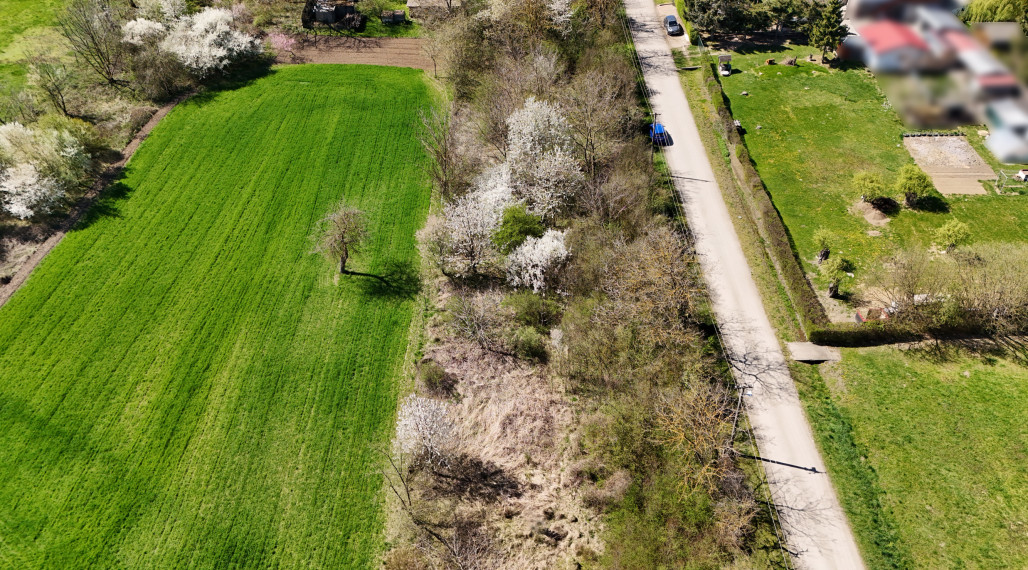 EXKLUZÍVNE PREDAJ pozemku 3665 m2 v obci Bardoňovo