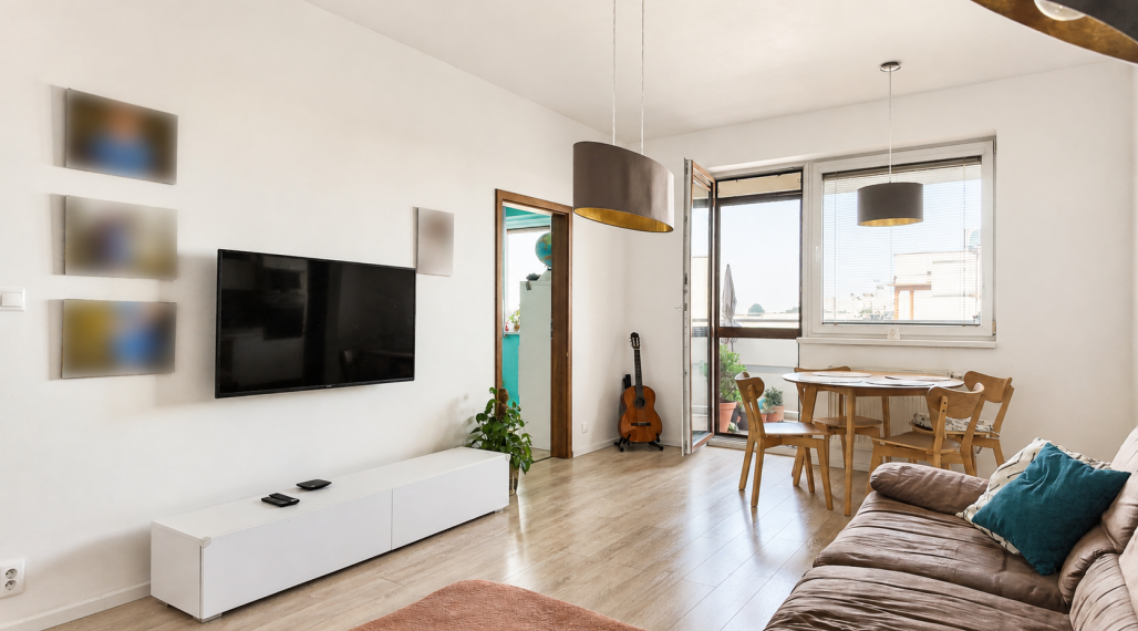 Exkluzívne Predaj 3 izbový byt s balkónom a loggiou v Senci