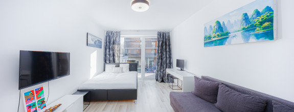 VEĽKÝ A SLNEČNÝ 1-IZBOVÝ BYT 36 m2 S  BALKÓNOM, SLNEČNICE