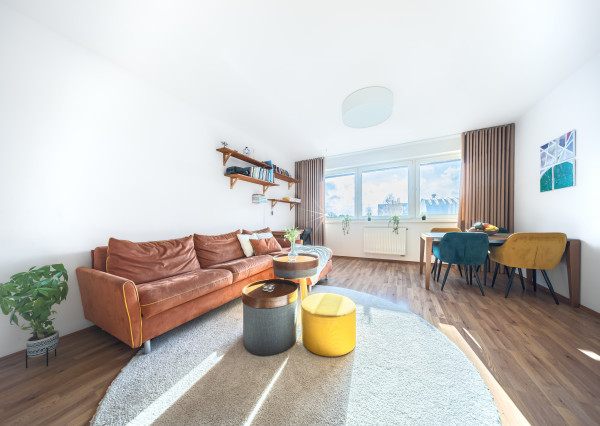 PREDANÉ Väčší 3-izbový byt 94 m2 s veľkou loggiou, Stupava