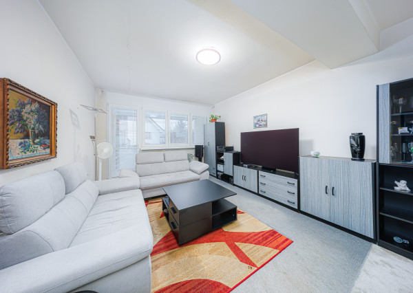 VÝNIMOČNÝ 3-IZBOVÝ BYT, 2 BALKÓNY NA UL. KAŠMÍRSKA, RUŽINOV