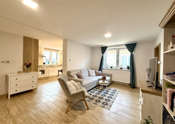 PREDAJ  3-i RD, garáž vhodná na podnikanie - autoservis