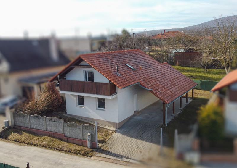 PREDANÉ KOMFORTNÉ BÝVANIE, VEĽKÝ 4-IZBOVÝ RD 140 m2
